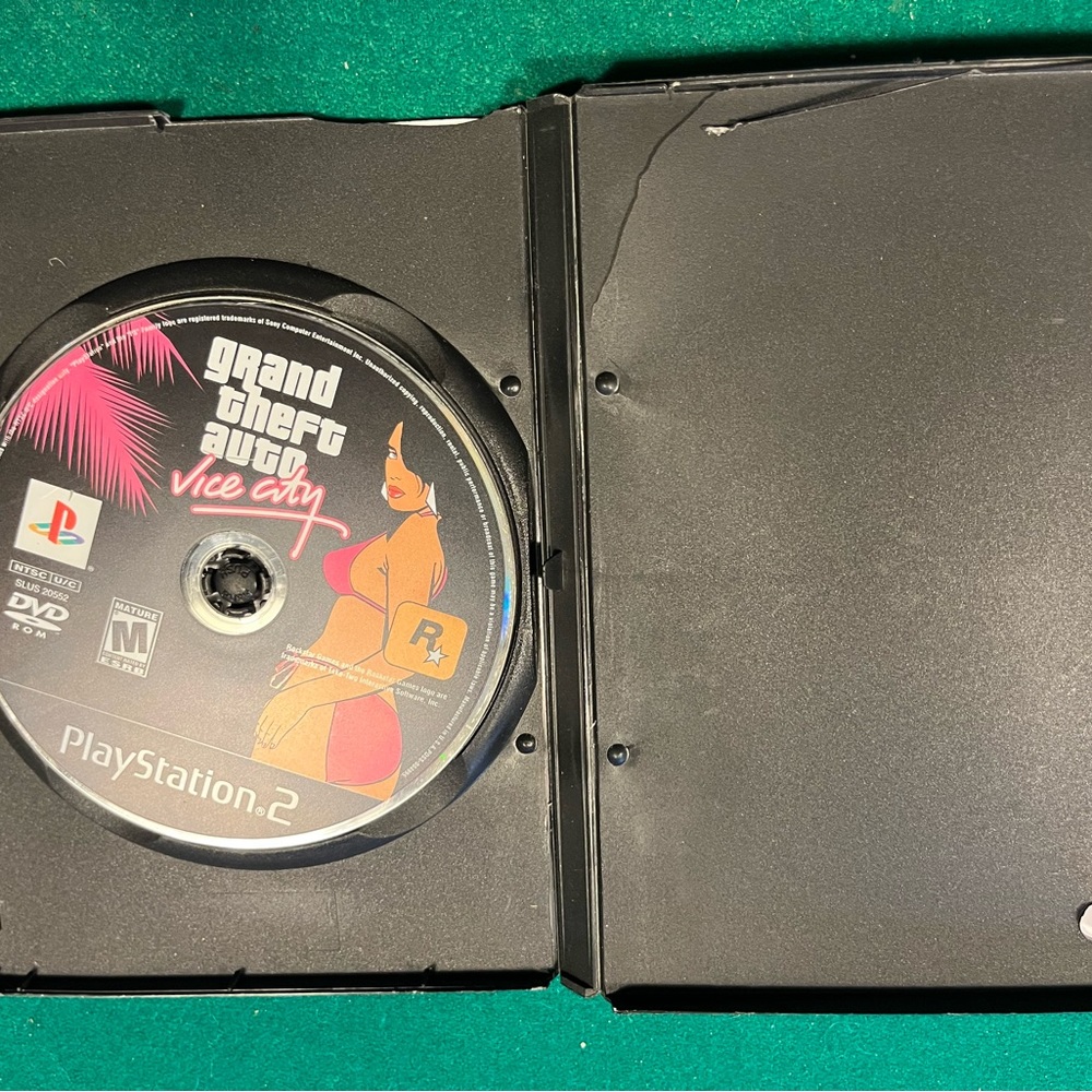 Grand Theft Auto: Vice City PS2 EUC with disc, case, poster, instructions